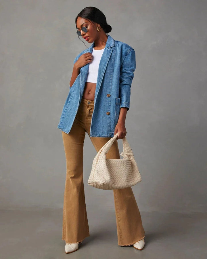 Comfortable Denim Jacket for Women with Lapel Collar Side Pockets Zip Front Casual Style