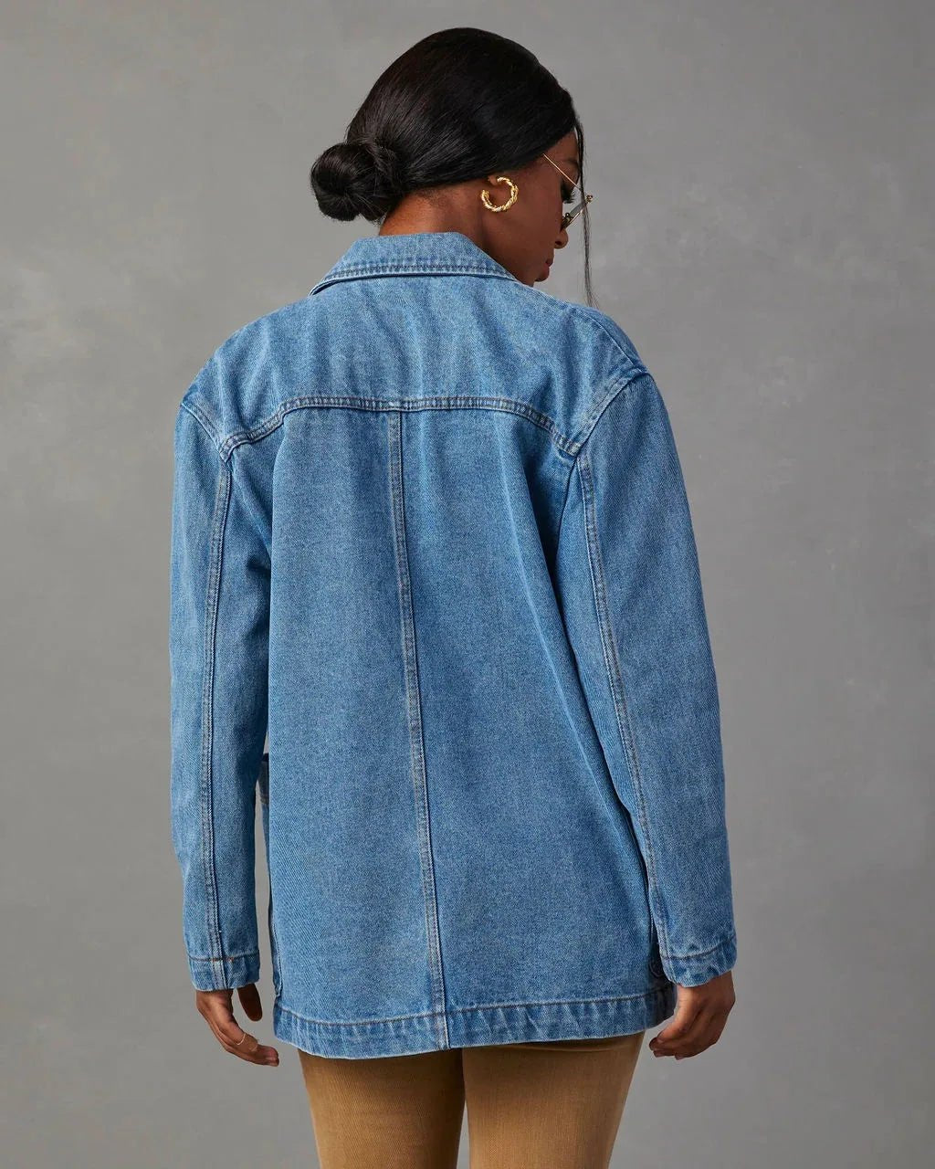 Comfortable Denim Jacket for Women with Lapel Collar Side Pockets Zip Front Casual Style
