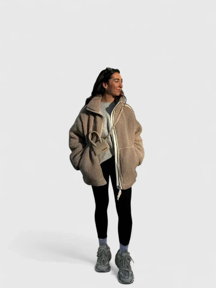 Comfortable Fleece Jacket for Women with Side Pockets Cosy Style 2