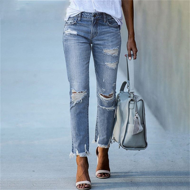 Effortless Black Jeans for Women with Slim Fit Distressed Detail Everyday Style