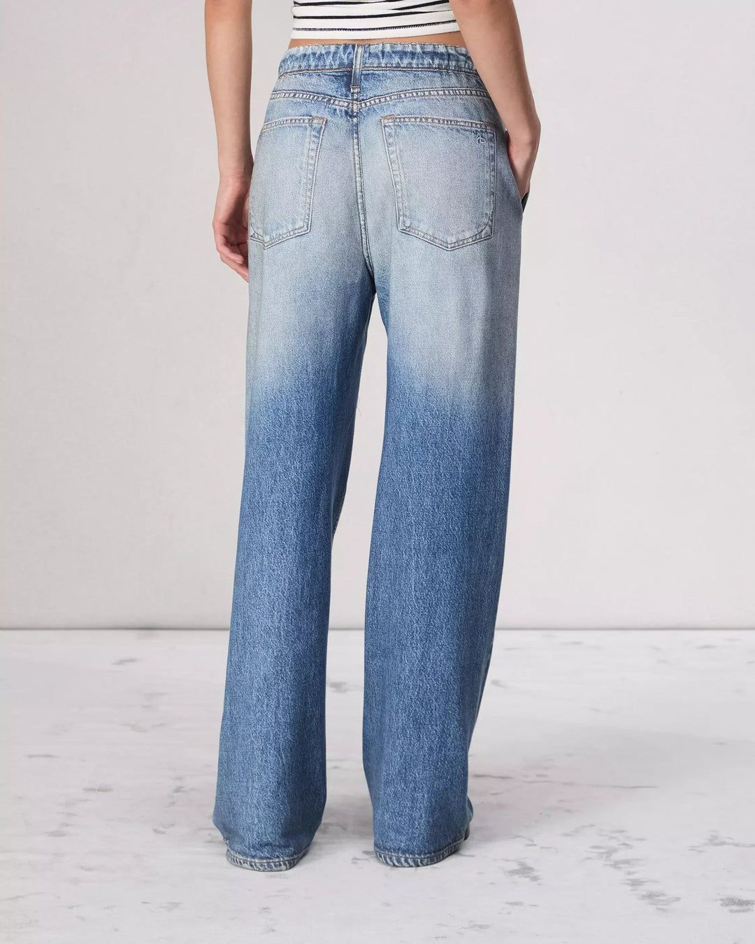 Effortless Flare Jeans for Women with Wide Leg Relaxed Side Pockets Retro Style
