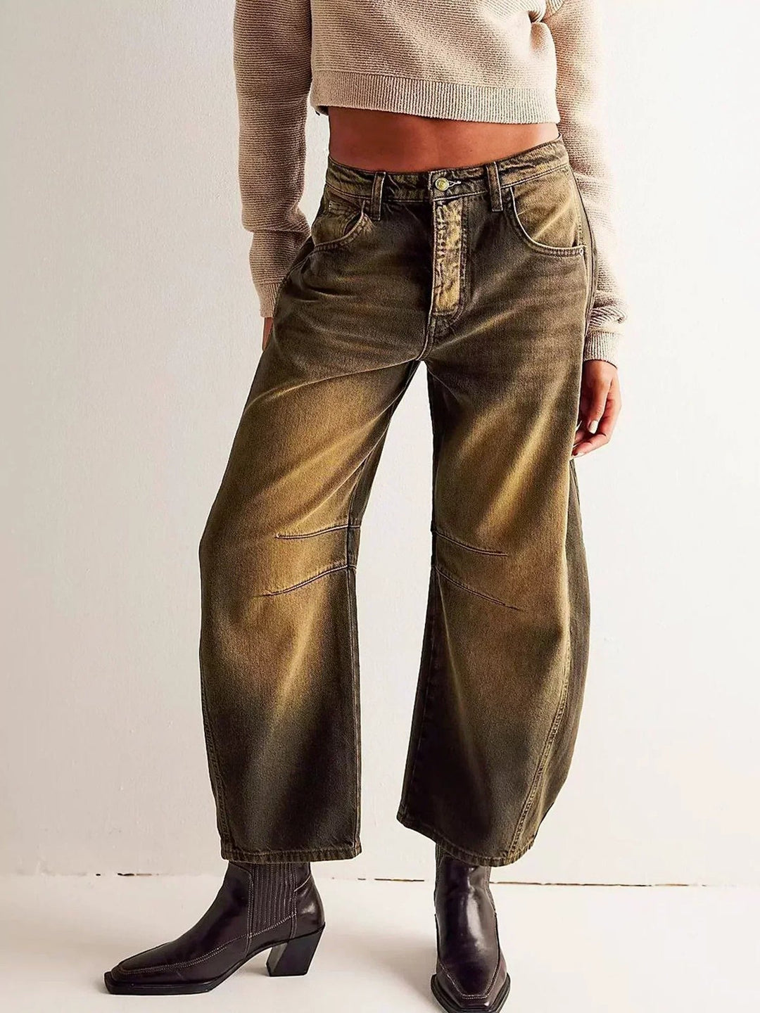 Effortless Leopard Barrel Jeans for Women with Relaxed Side Slit Casual Style