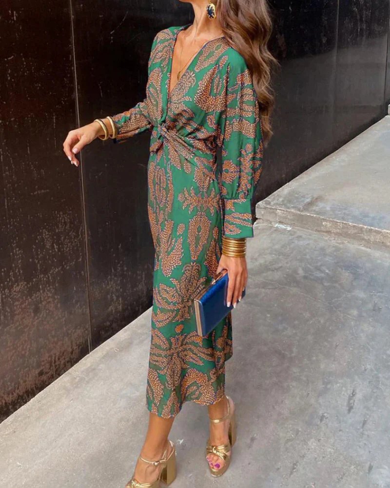 Elegant Cocktail Dress for Women with V Neck Cocktail Style